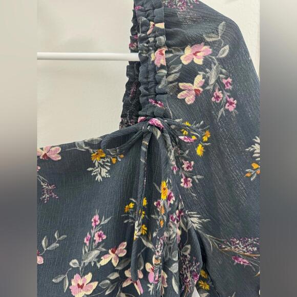 June & Hudson Green Floral Long Sleeve Flowy Square Neck Blouse- Size Small - Picture 6 of 8